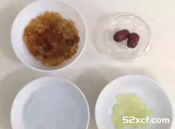 桃胶雪燕皂角米做法