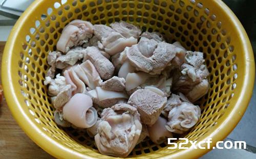 萝卜红枣炖羊肉的做法
