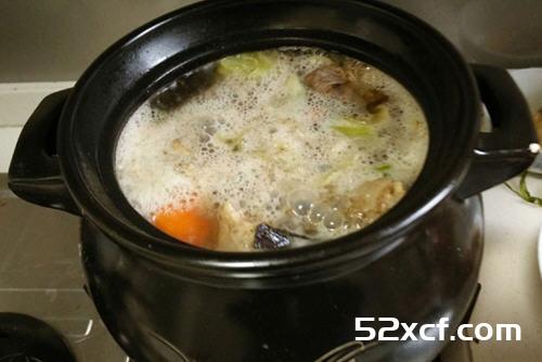 萝卜红枣炖羊肉的做法