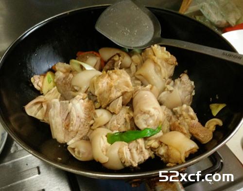 萝卜红枣炖羊肉的做法
