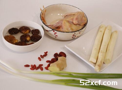 山药鸽子汤的做法