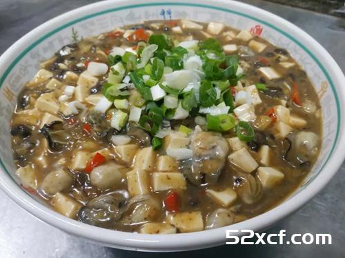 生蚝肉煮豆腐的做法