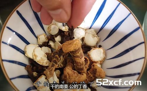 老饭骨麻辣脱骨鸡的做法