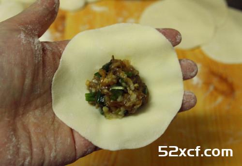 叶形饺子包法图文教程