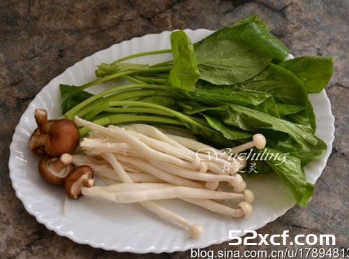 海鲜菇肉丸汤的做法