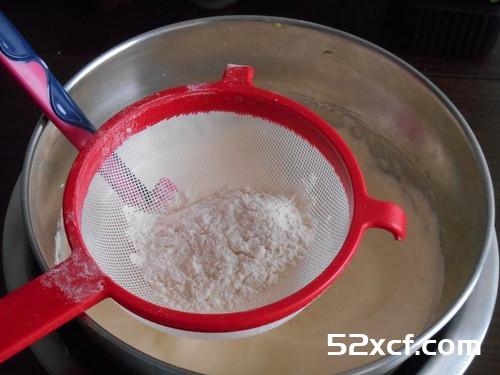 葱香白玉水蒸咸蛋糕的做法