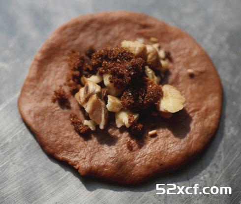红糖豆沙核桃包子的做法