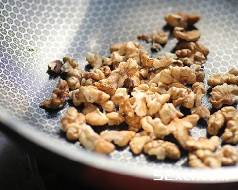 红糖豆沙核桃包子的做法