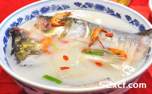 鱼头汤要煮多久？鱼头汤多长时间会煮白