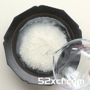 广式腊肠蒸饭家常做法