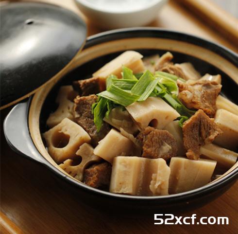 牛肉焖藕的做法