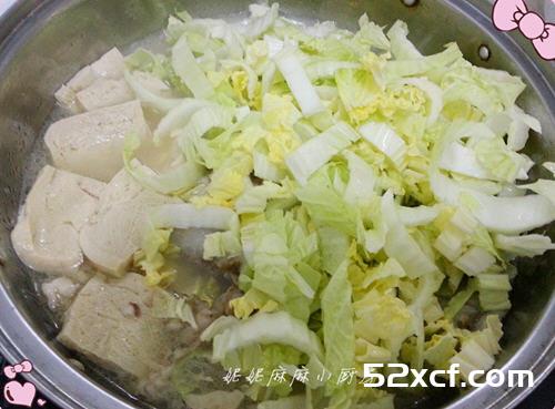 羊骨汤炖白菜豆腐的做法