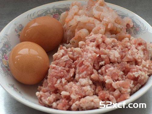 韭菜猪肉三鲜馅饺子的做法
