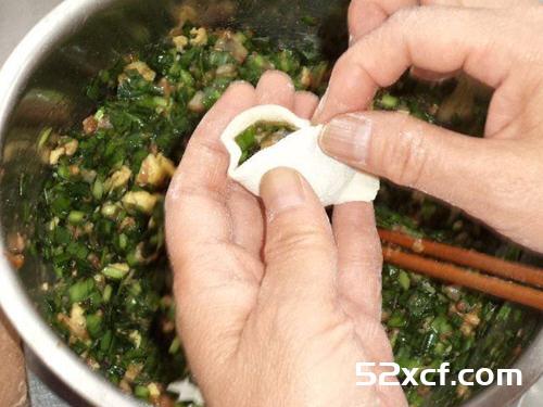 韭菜猪肉三鲜馅饺子的做法