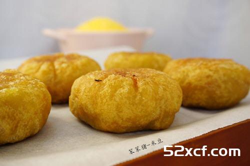 新年寓意步步高升之炸年糕