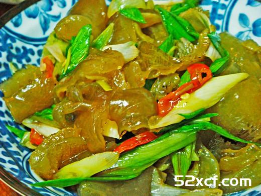 蒜苗炒~皮的做法