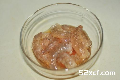 鲜虾仁菠菜卷的做法