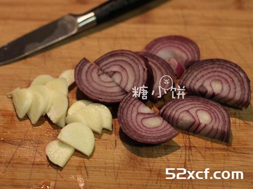 迷迭香烤羊腿的做法