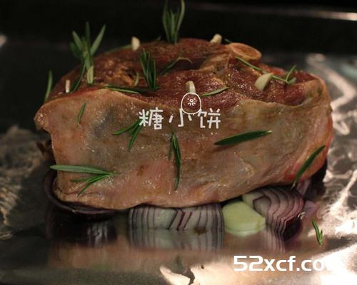 迷迭香烤羊腿的做法