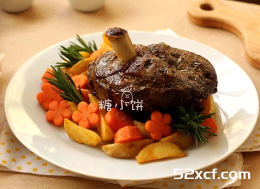 迷迭香烤羊腿的做法