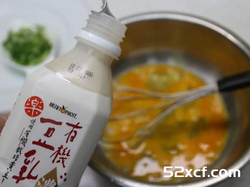 小葱煎鸡蛋豆腐的做法