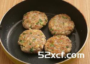 莲藕豆腐肉汉堡的做法