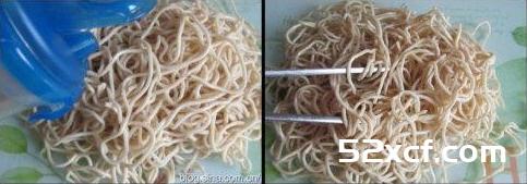 用剩面条做面条馅饼制作方法