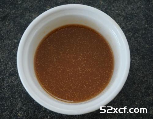 鲔鱼沙拉馅的烤饭团制作方法