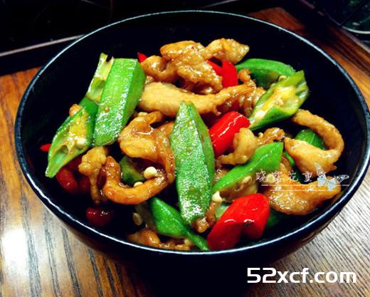 秋葵红椒炒猪颈肉的做法