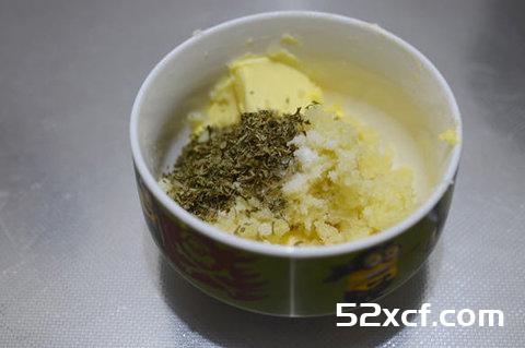 蒜香芝士面包的做法
