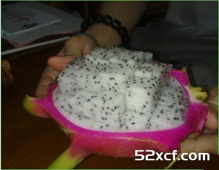 生吃火龙果五种简单漂亮的切法
