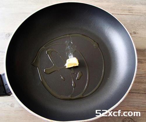 义式腊肠欧姆蛋包饭的做法