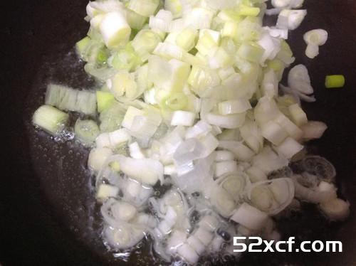 绿咖哩葱蛋的做法