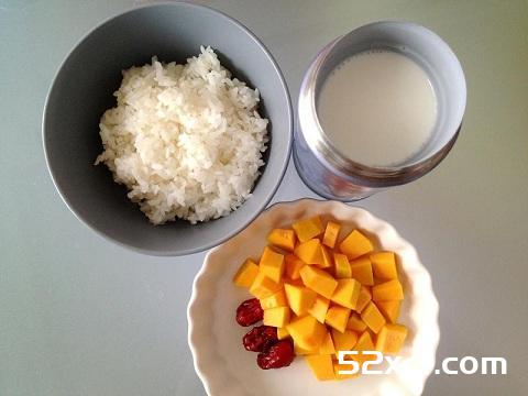 南瓜牛奶燕麦粥