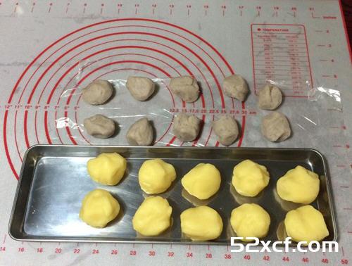 芋泥绿豆糕月饼的做法