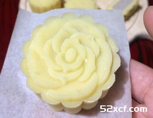 芋泥绿豆糕月饼的做法
