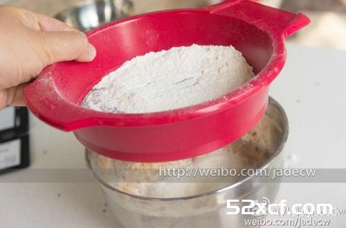 适合宝宝吃的全麦燕麦黑芝麻饼干做法