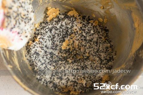 适合宝宝吃的全麦燕麦黑芝麻饼干做法