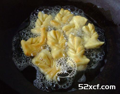 炸套环的做法_图解在家怎样炸套环才好吃-我爱下厨房