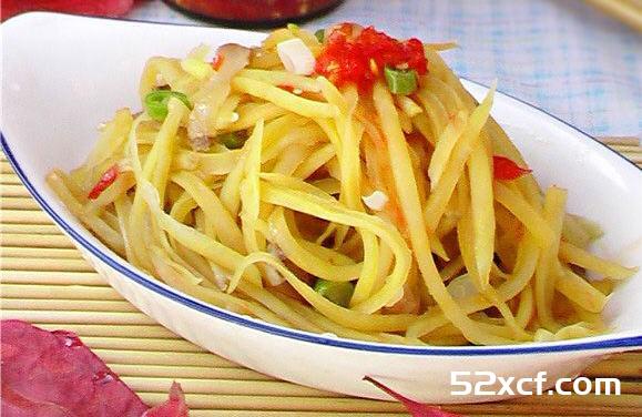 腊肉红薯丝的做法