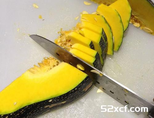 南瓜野菇炒鸡肉的做法