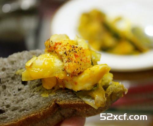 南瓜野菇炒鸡肉的做法