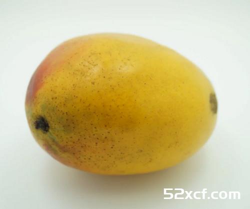 芒果天贝饮果汁的做法