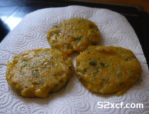 南瓜鸡丝香草煎饼的做法