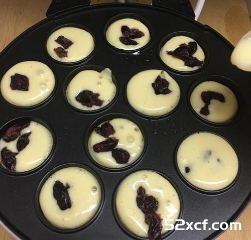 棒棒糖优格乳清松饼球的做法