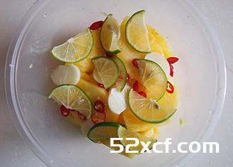 青柠拌菠萝的做法