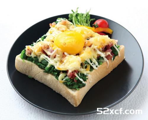 用鸡蛋和土司做营养美味的早中餐