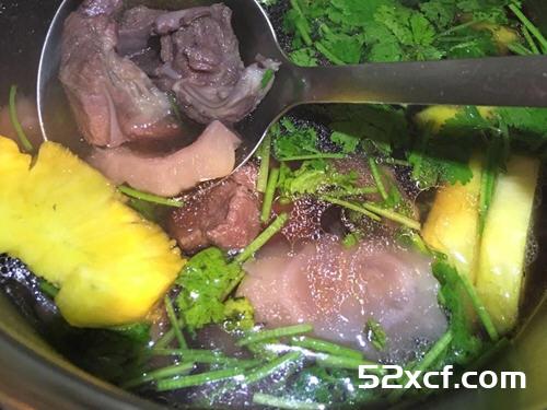 凤梨苦瓜黑豆软骨汤的做法