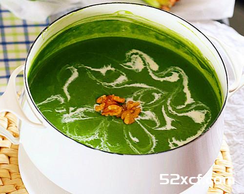 菠菜小米浓汤的做法
