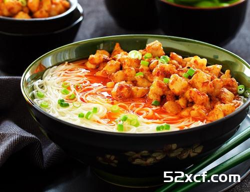 老上海面馆的金字招牌辣肉面的做法